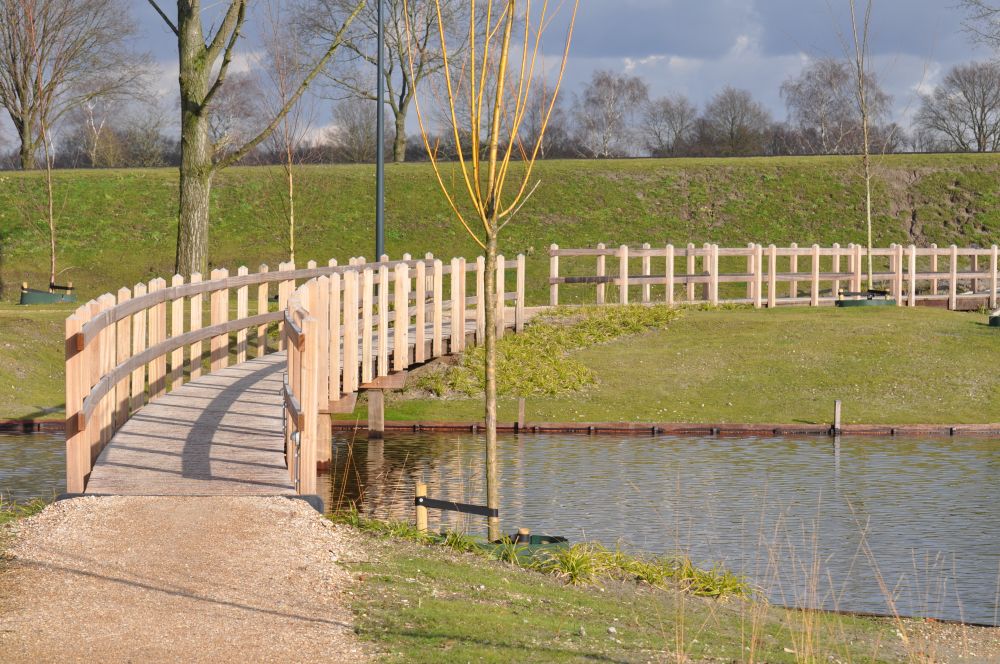 Hardhouten bruggen van FSC hout - Van den Berg Hardhout