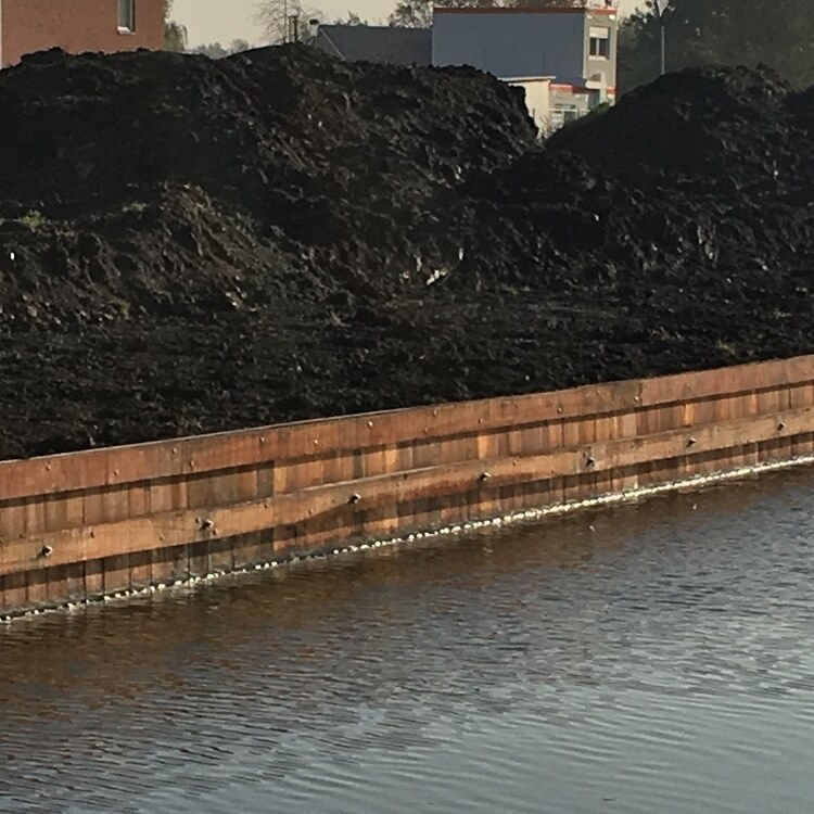 Van den Berg Hardhout BV supplies hardwood for wooden sheet piling
