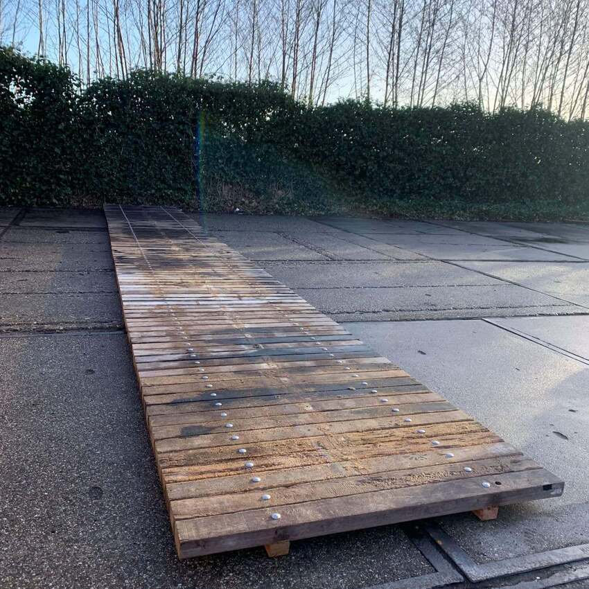 Paneel van gerecycled hout krijgt een tweede leven