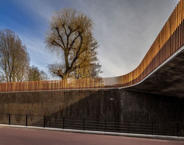 FSC Jaboba hardhout voor treinviaduct in Diemen