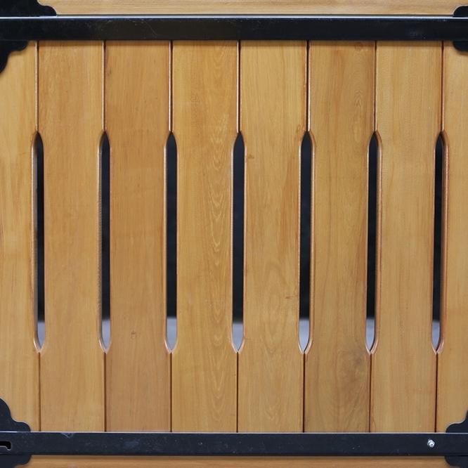 Front sight of a horse stable