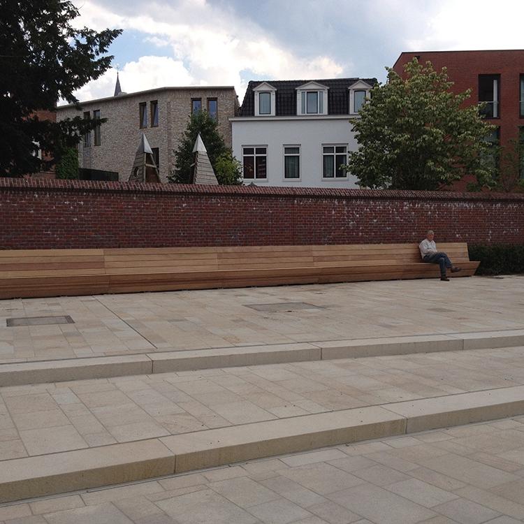 Duurzame houten buitenbank