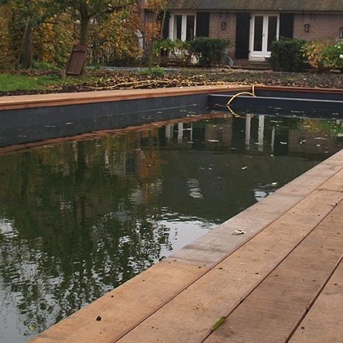 Vlonders in Ouderkerk van Massaranduba hout, project uit 2012
