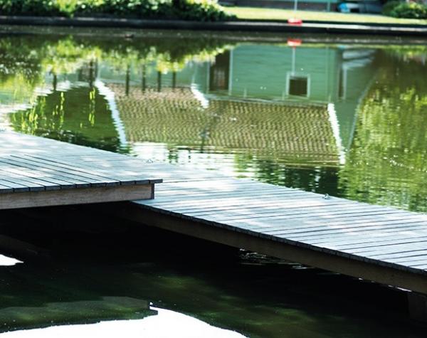 Deck aus Massaranduba Holz