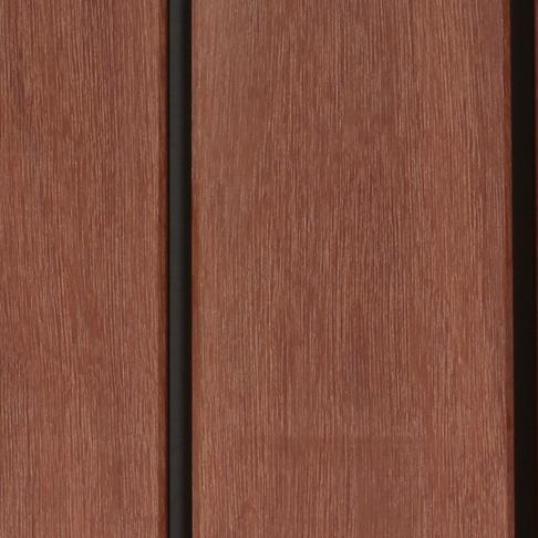 Massaranduba Holz ist für seine dunkelrote Farbe bekannt
