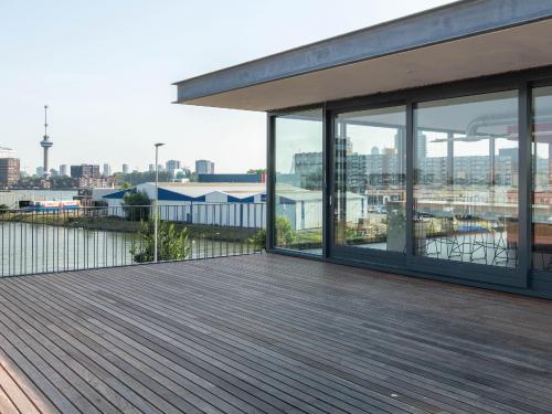 Cumaru Dachterrasse Geschäftsgebäude