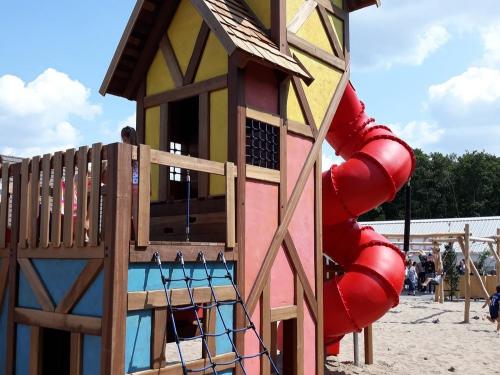 Tropical hardwood creative playground - creatieve speelplaats
