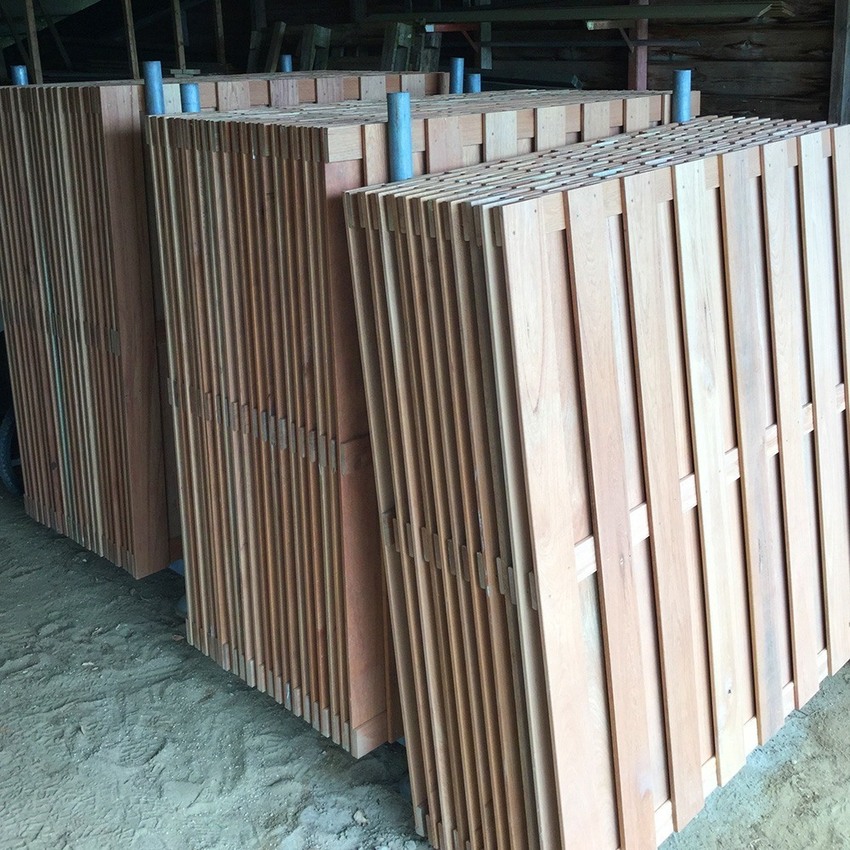 Van den Berg wholesale wooden garden screens